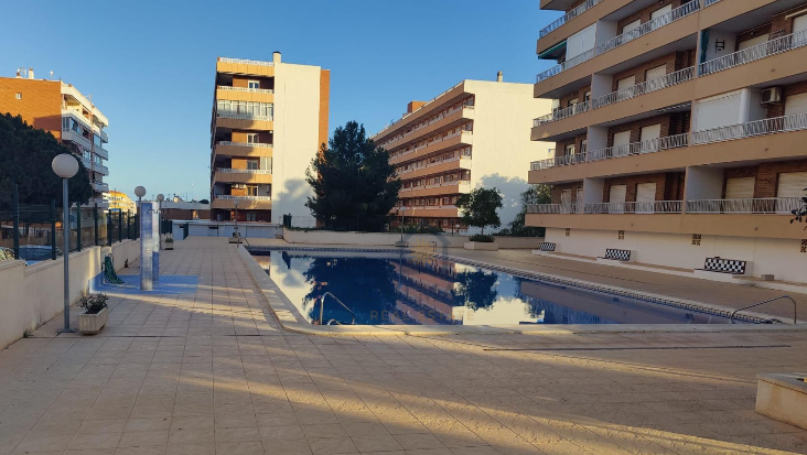 Charmantes Apartment in Punta Prima mit Meerblick